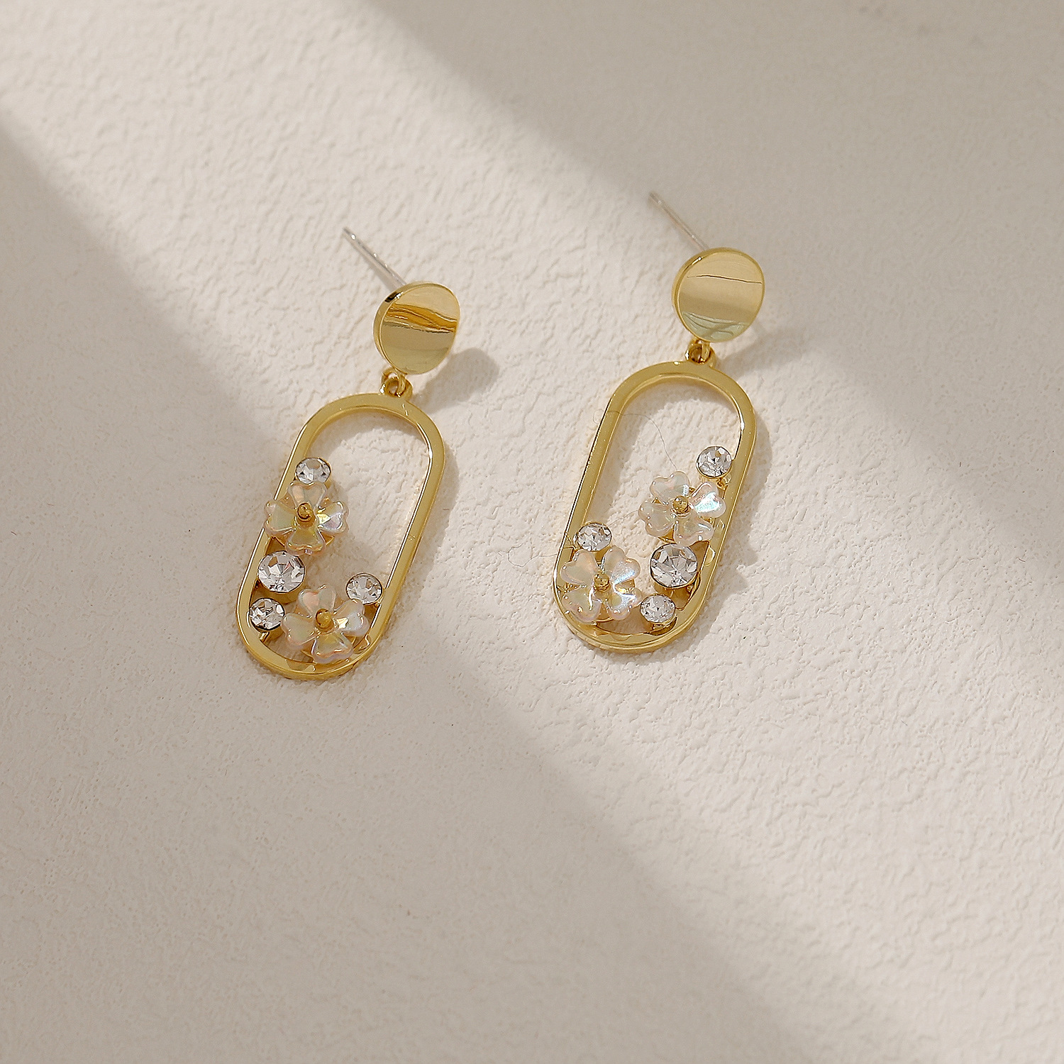 1 Pair Elegant Formal Sweet Flower Plating Inlay Copper Zircon 18K Gold Plated Drop Earrings display picture 3