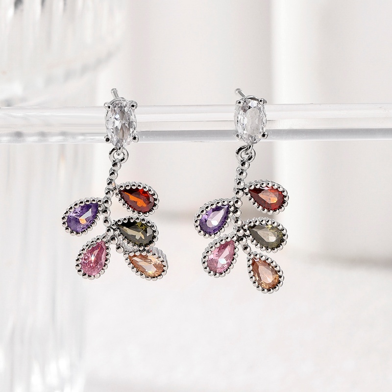 1 Pair Simple Style Classic Style Leaf Leaves Asymmetrical Inlay Copper Zircon Drop Earrings display picture 2