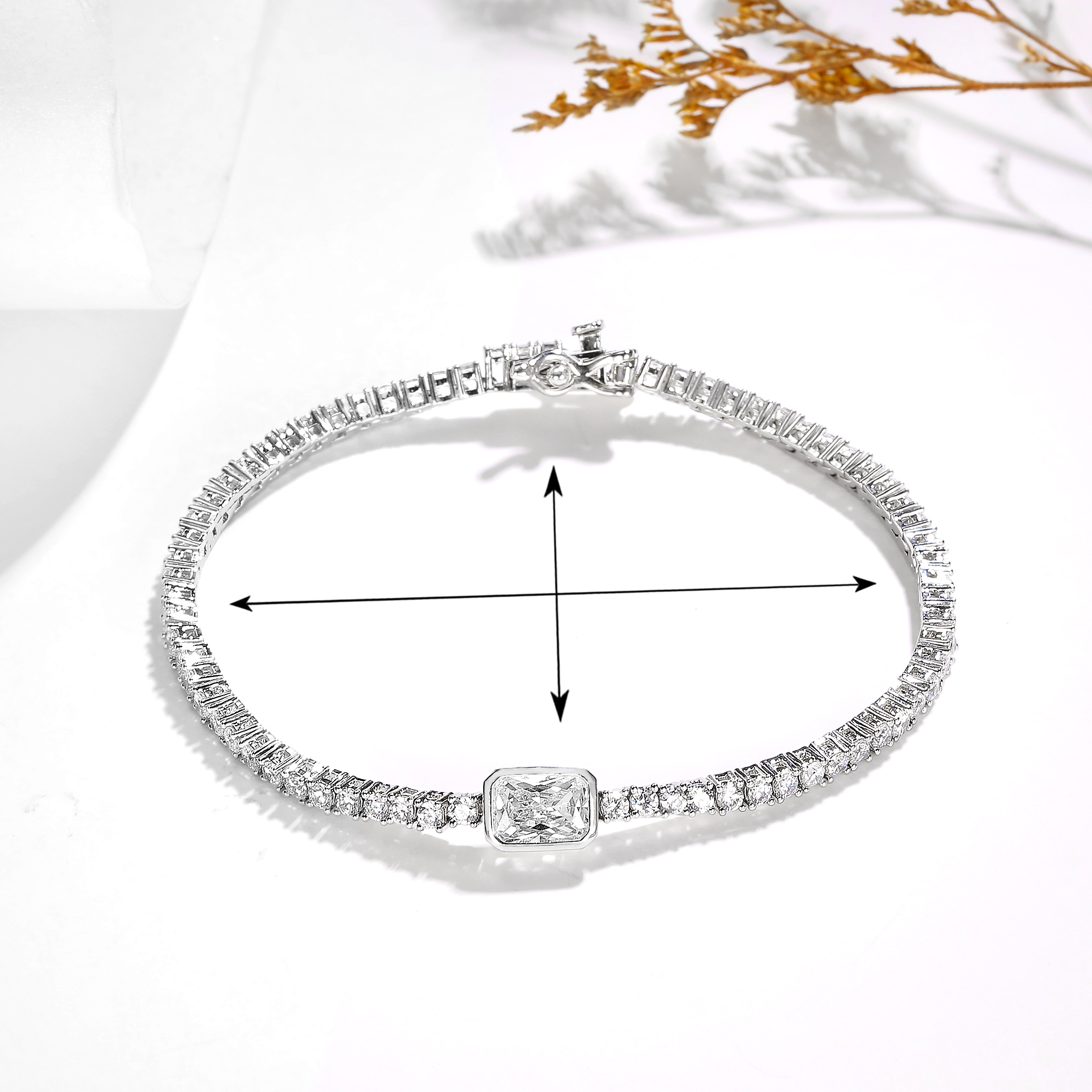 Casual Classic Style Round Brass Plating Inlay Zircon 18K Gold Plated Women's Tennis Bracelet display picture 2