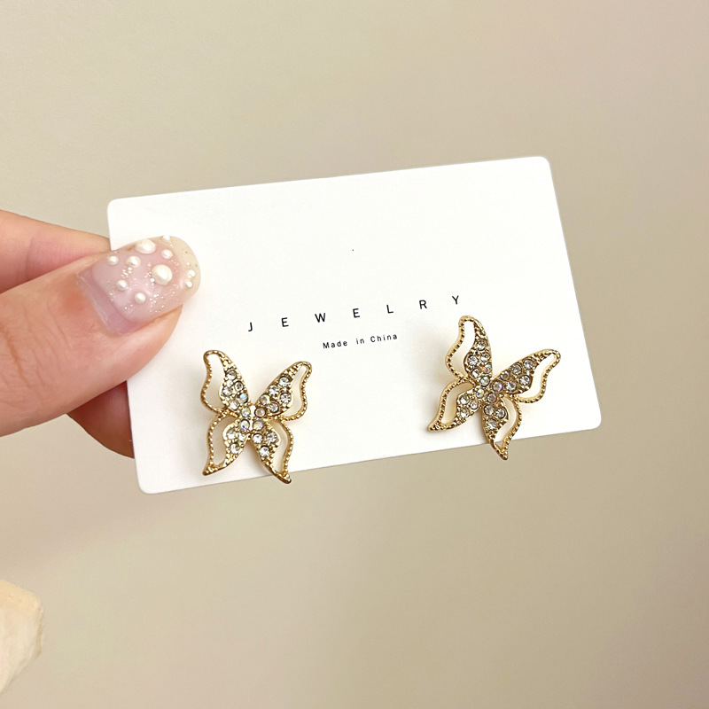 1 Pair Simple Style Classic Style Butterfly Inlay Alloy Zircon Ear Studs display picture 4