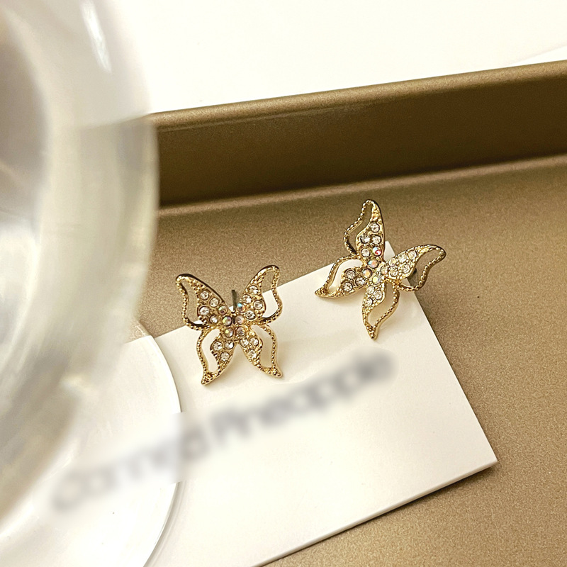 1 Pair Simple Style Classic Style Butterfly Inlay Alloy Zircon Ear Studs display picture 7
