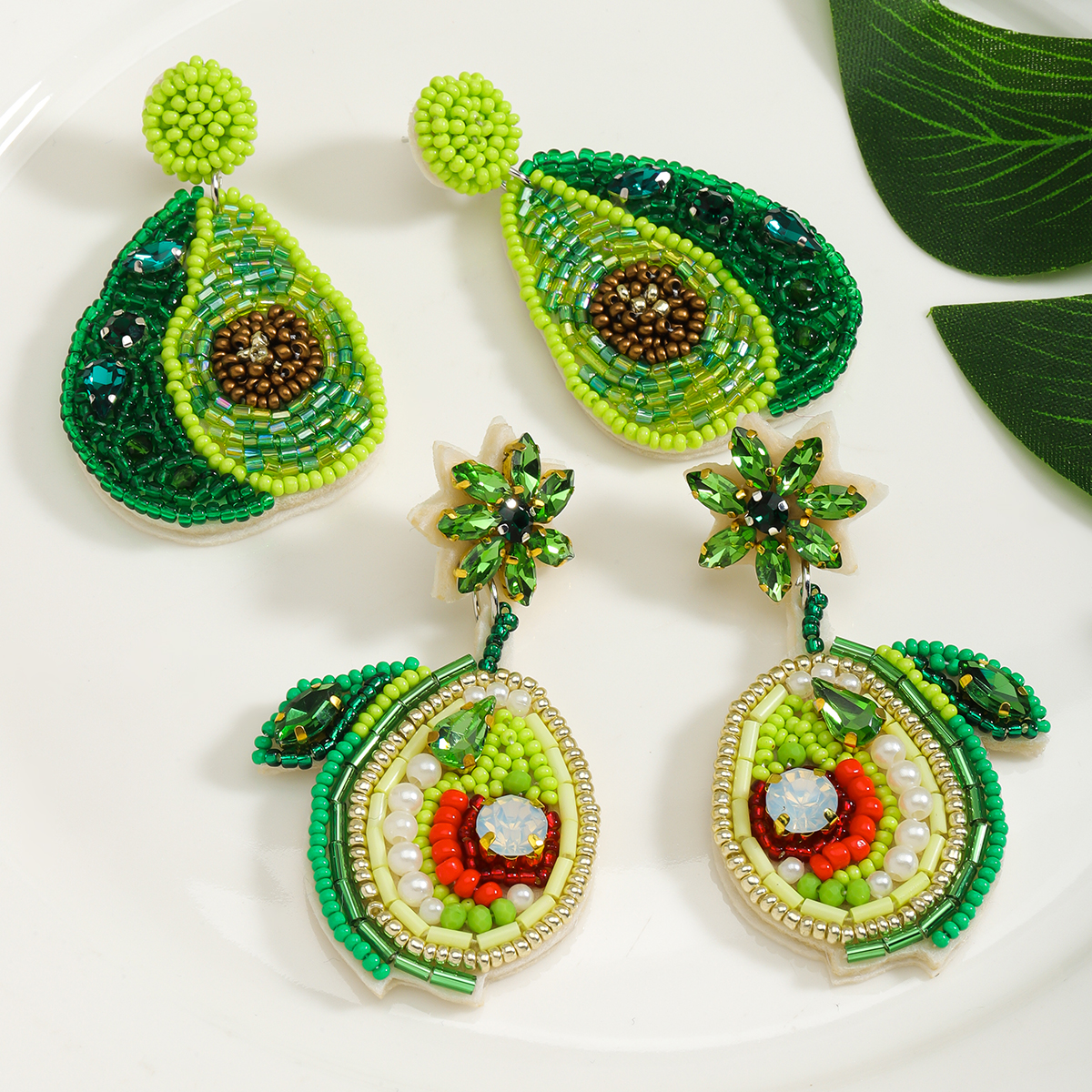 1 Pair Cute Pear Inlay Seed Bead Rhinestones Drop Earrings display picture 5