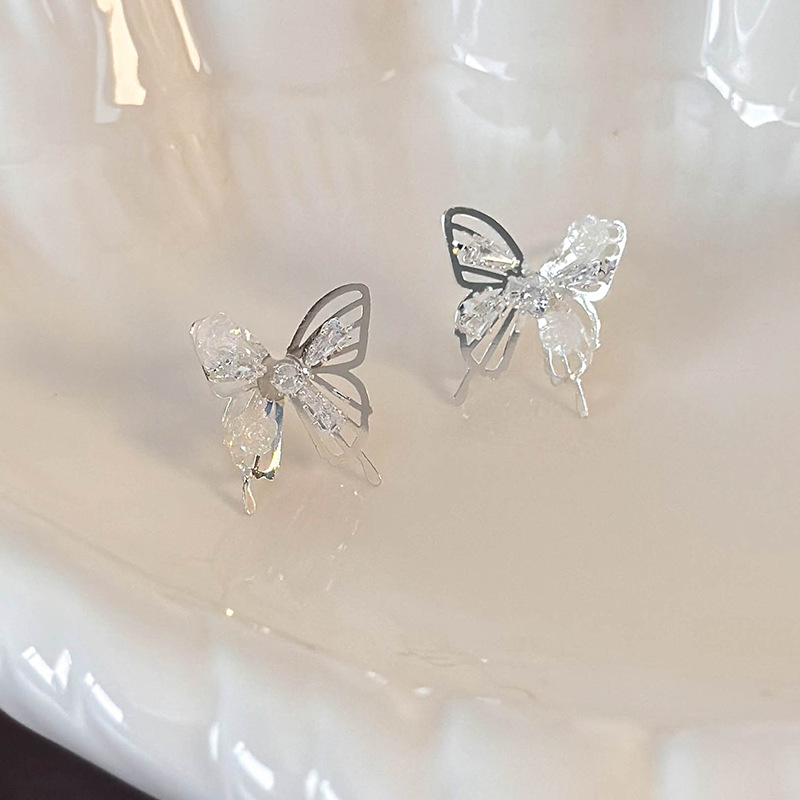 1 Pair Sweet Shiny Butterfly Inlay Copper White Gold Plated Ear Studs display picture 9