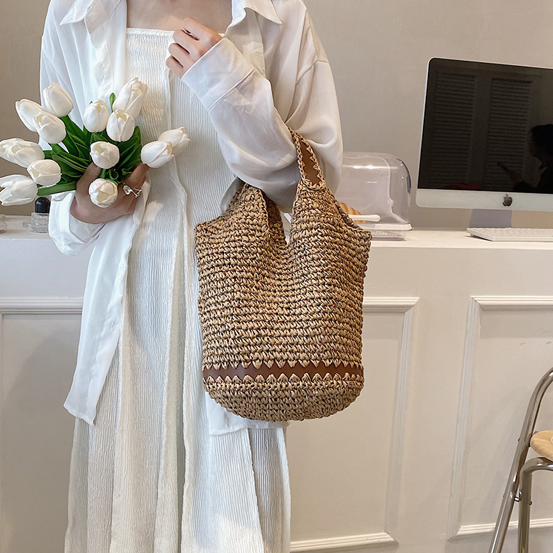 Women's Straw Color Block Vacation Open Underarm Bag display picture 2