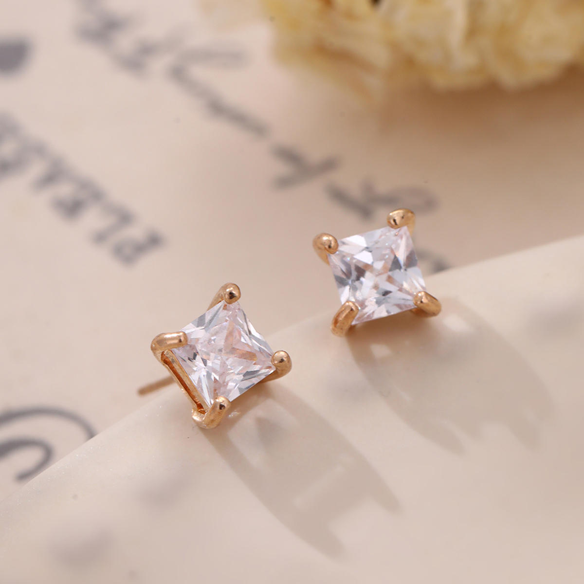 1 Pair Cute Sweet Shiny Square Oval Heart Shape Inlay Copper Zircon Ear Studs display picture 9