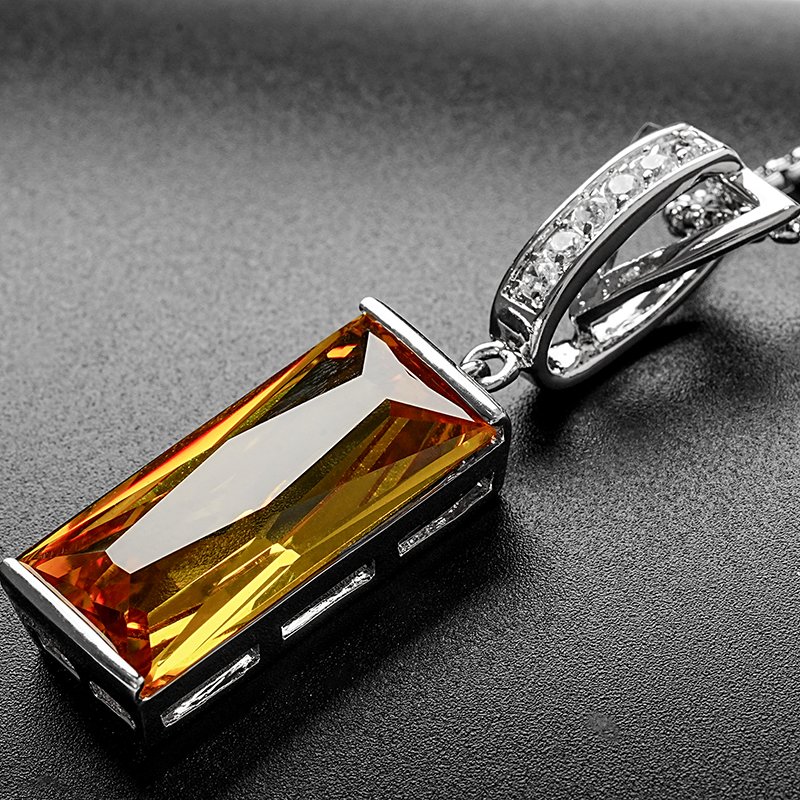 Copper White Gold Plated Classical Retro Inlay Square Zircon Pendant Necklace display picture 4
