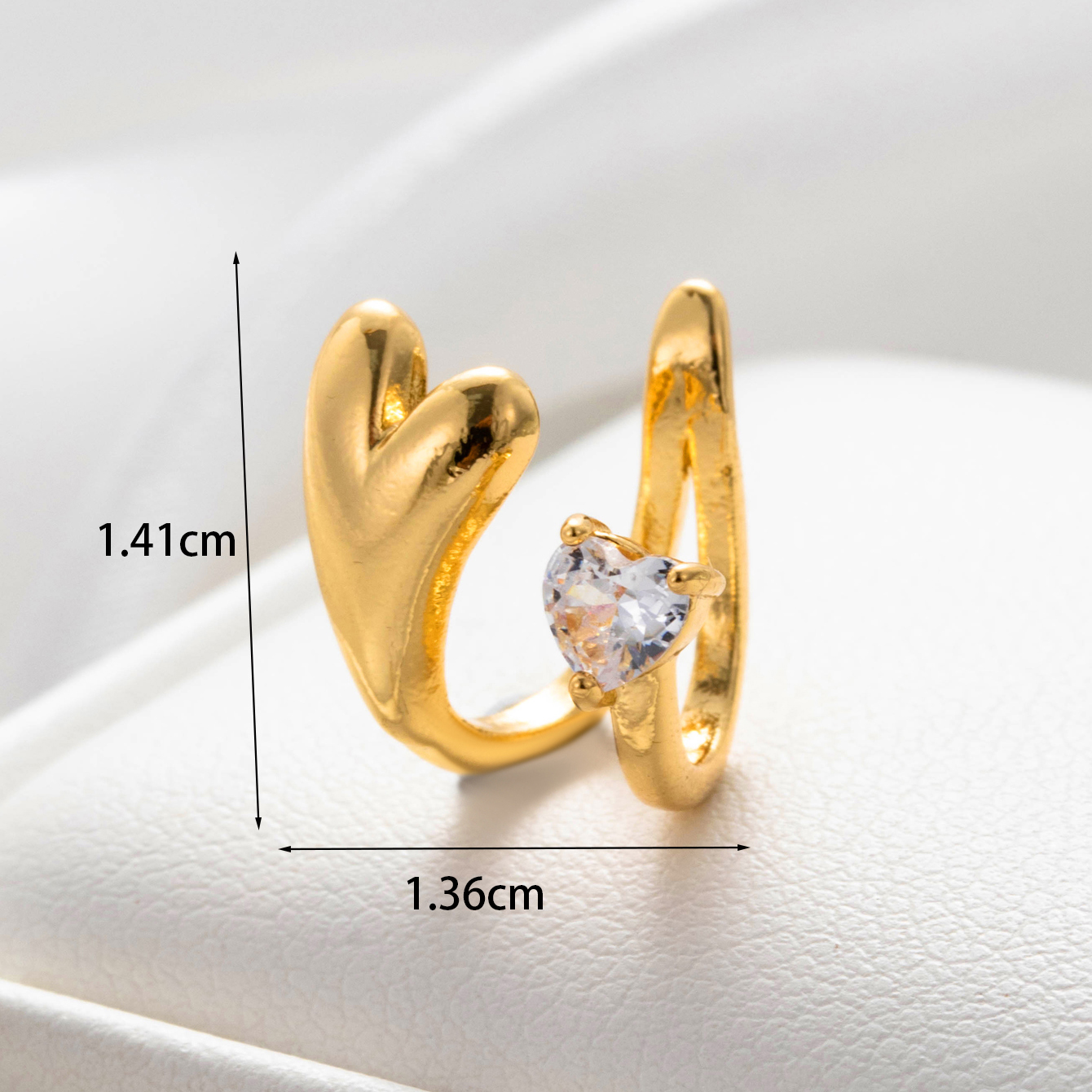 1 Piece French Style Round Heart Shape Bee Inlay Copper Zircon Hoop Earrings display picture 1