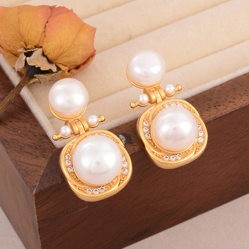 1 Pair Simple Style Classic Style Irregular Water Droplets Inlay Alloy Copper Pearl Ear Studs display picture 71