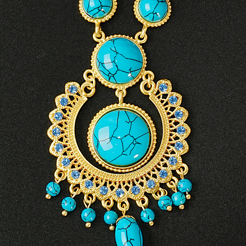Classical Retro Queen Geometric Alloy Inlay Turquoise Gold Plated Women's Pendant Necklace display picture 3