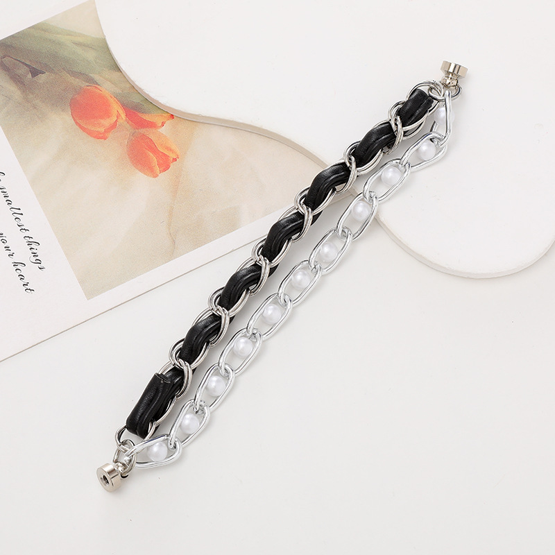 Elegant Flower Arylic Pearl Chain Mobile Phone Chain display picture 2