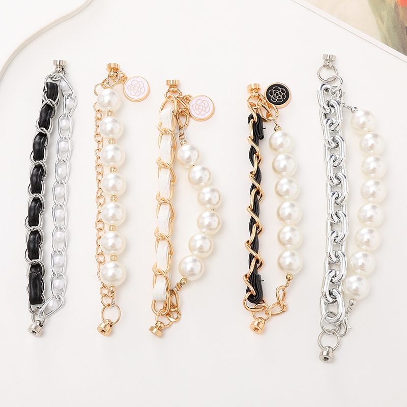 Elegant Flower Arylic Pearl Chain Mobile Phone Chain display picture 9