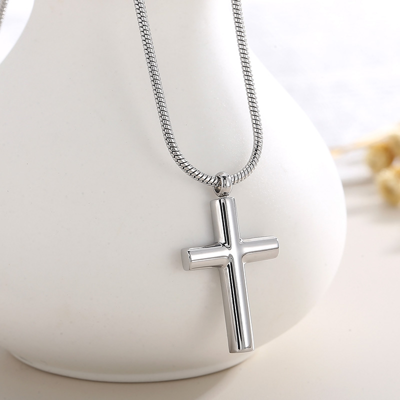 Stainless Steel 18K Gold Plated Basic Plating Cross Pendant Necklace display picture 8