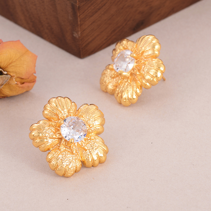 1 Pair Elegant Rose Flower Plating Inlay Copper Pearl Zircon 18K Gold Plated Ear Studs display picture 15