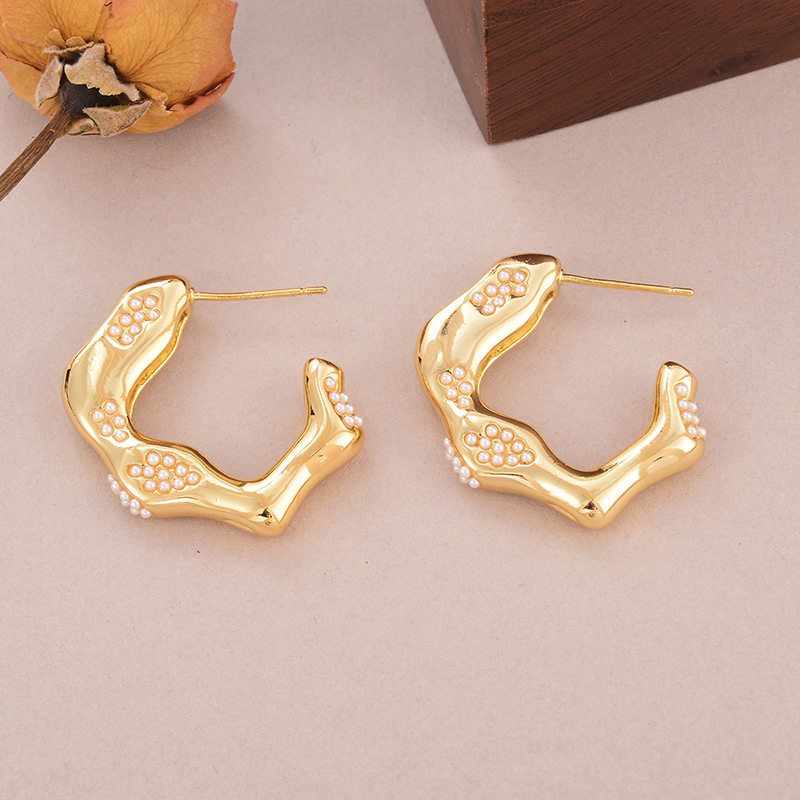 1 Pair Simple Style Classic Style Irregular Water Droplets Inlay Alloy Copper Pearl Ear Studs display picture 5