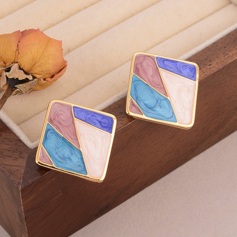 1 Pair Vintage Style Square Oval Stoving Varnish Plating Copper 18K Gold Plated Ear Studs display picture 11