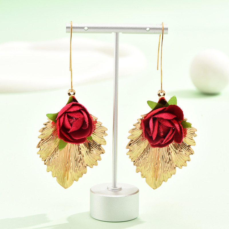1 Pair Simple Style Classic Style Flower Patchwork Alloy Drop Earrings display picture 3