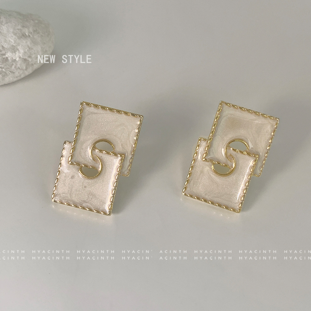 1 Pair Sweet Geometric Copper 18K Gold Plated Ear Studs display picture 4
