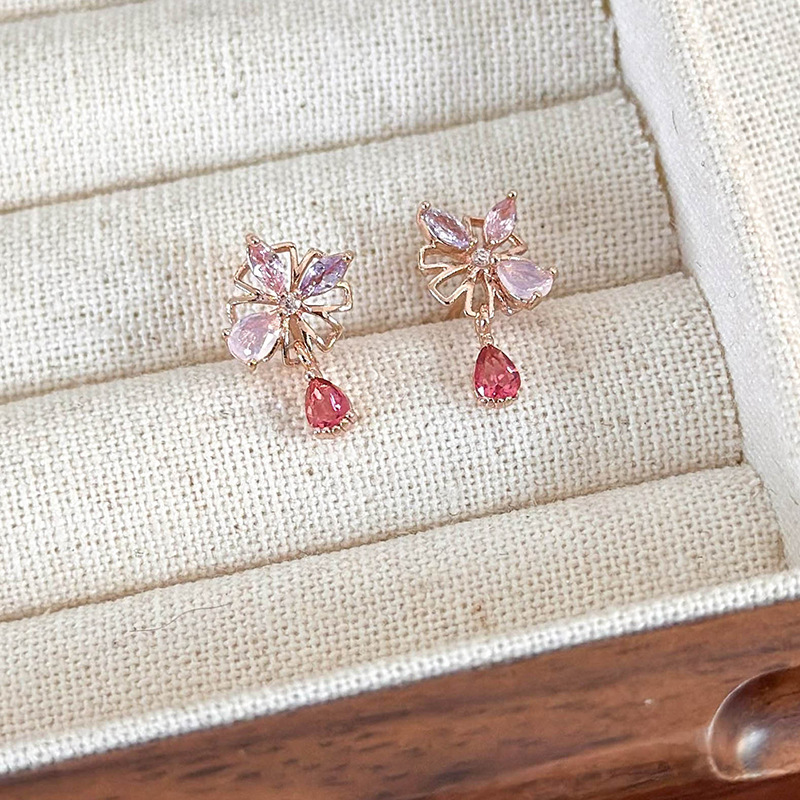 1 Pair Sweet Flower Inlay Copper Zircon Drop Earrings display picture 8