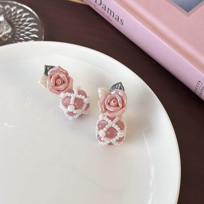 1 Pair Cute Flower Glass Ceramics Ear Studs display picture 2