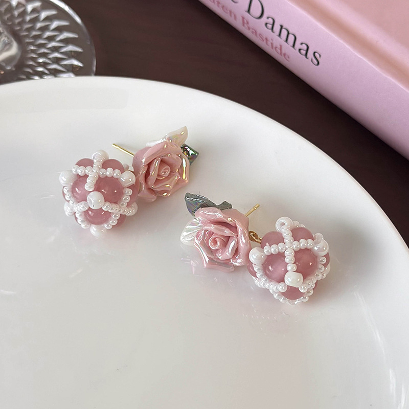 1 Pair Cute Flower Glass Ceramics Ear Studs display picture 3
