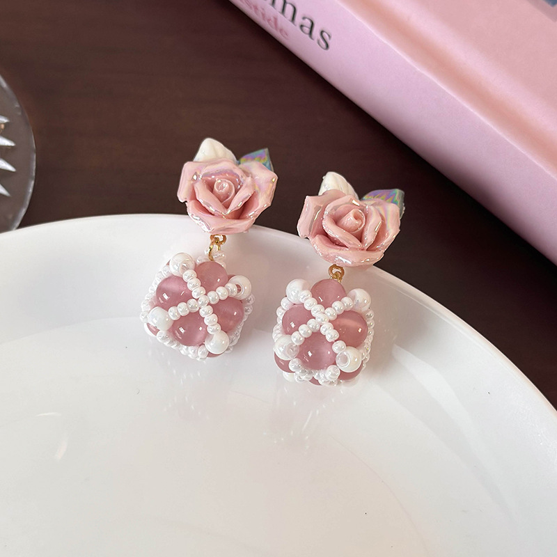 1 Pair Cute Flower Glass Ceramics Ear Studs display picture 4