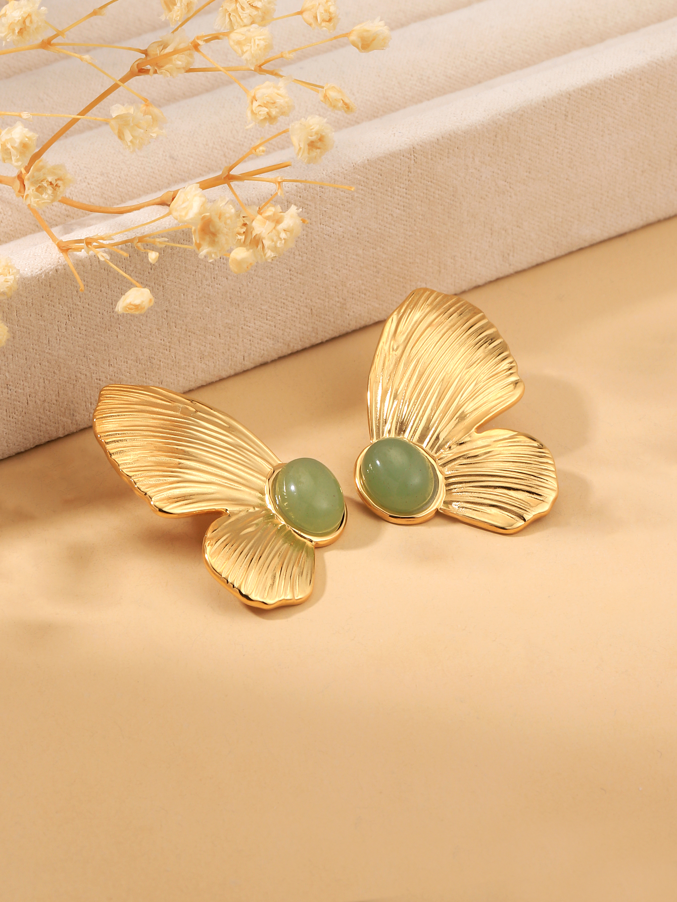1 Pair Vintage Style Butterfly Inlay 304 Stainless Steel Natural Stone 18K Gold Plated Ear Studs display picture 3