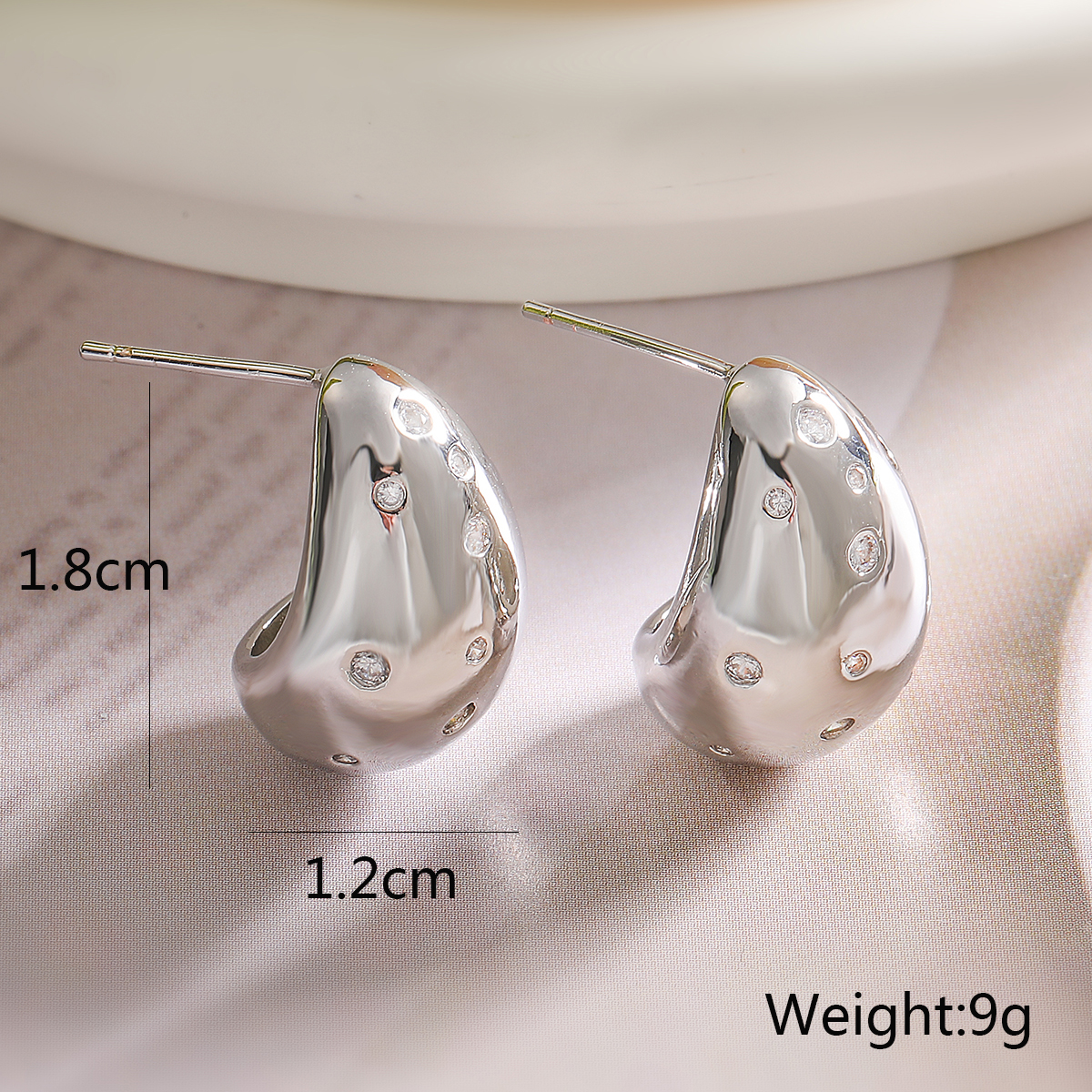 1 Pair Simple Style Commute Geometric Water Droplets Inlay Copper Zircon 18K Gold Plated Ear Studs display picture 2