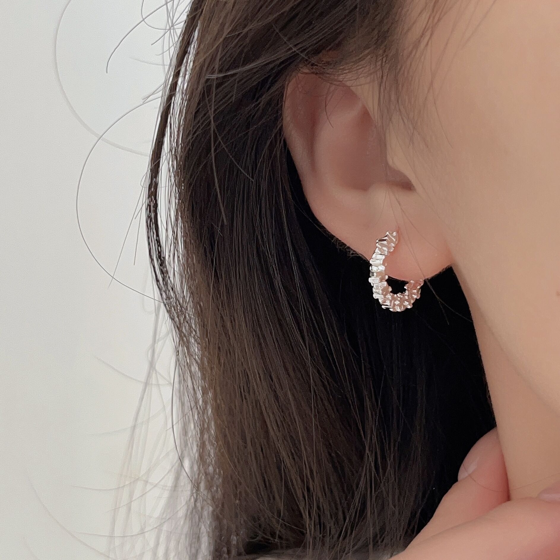 1 Pair Casual Solid Color C Shape Irregular Irregular Sterling Silver Ear Studs display picture 4