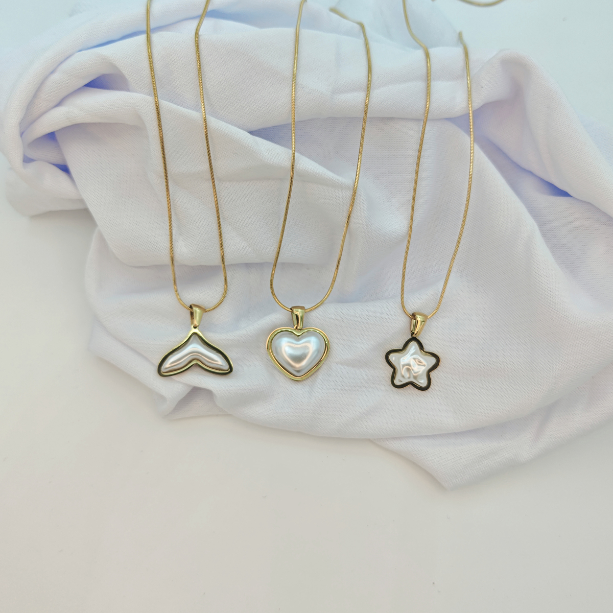 Stainless Steel 18K Gold Plated Simple Style Star Heart Shape Fish Tail Inlay Resin Pendant Necklace display picture 7