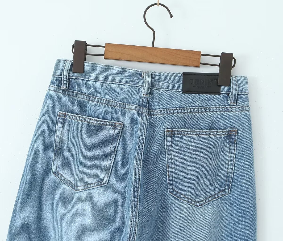 Femmes Du Quotidien Style Simple Couleur Unie Toute La Longueur Poche Jeans Pantalon Droit display picture 12