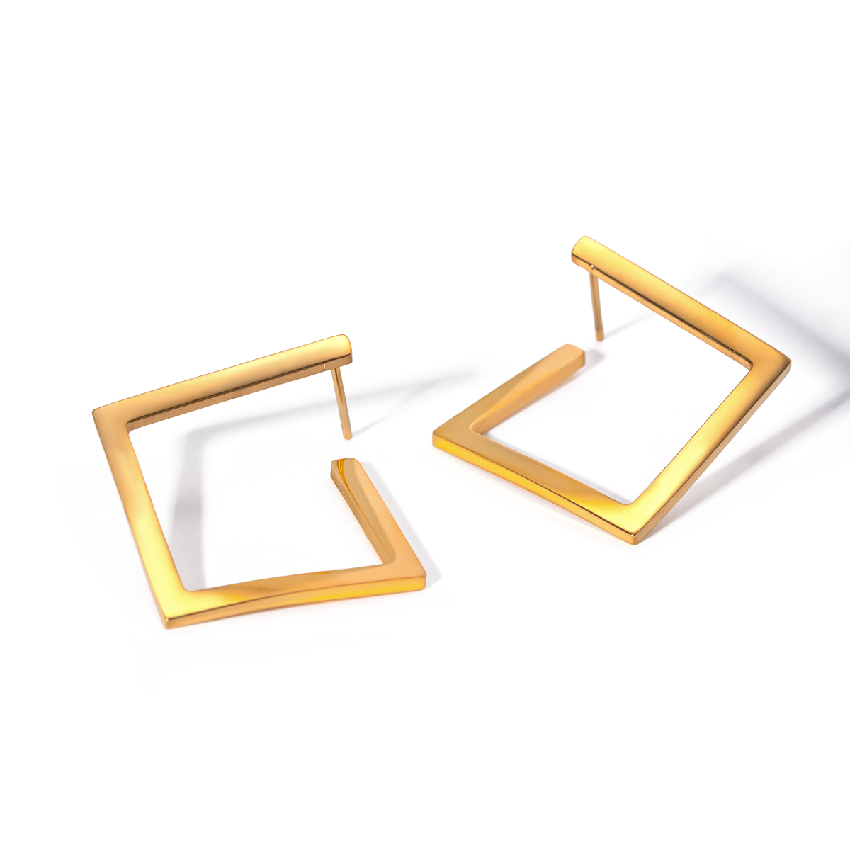 1 Pair IG Style Basic Square 316 Stainless Steel  18K Gold Plated Ear Studs display picture 1