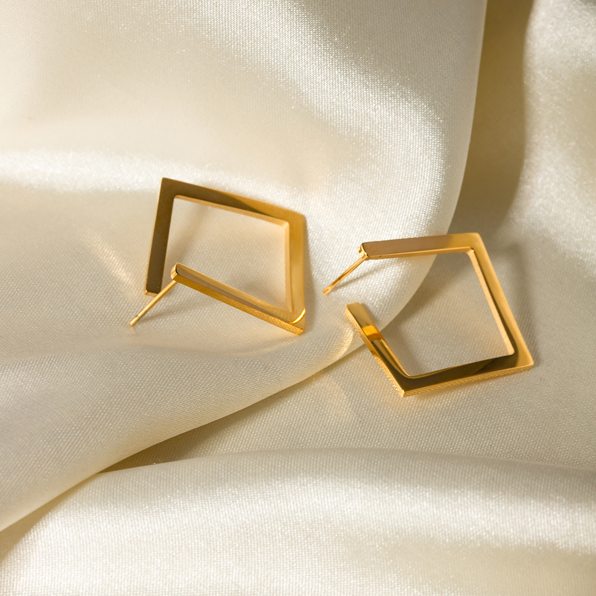 1 Pair IG Style Basic Square 316 Stainless Steel  18K Gold Plated Ear Studs display picture 3