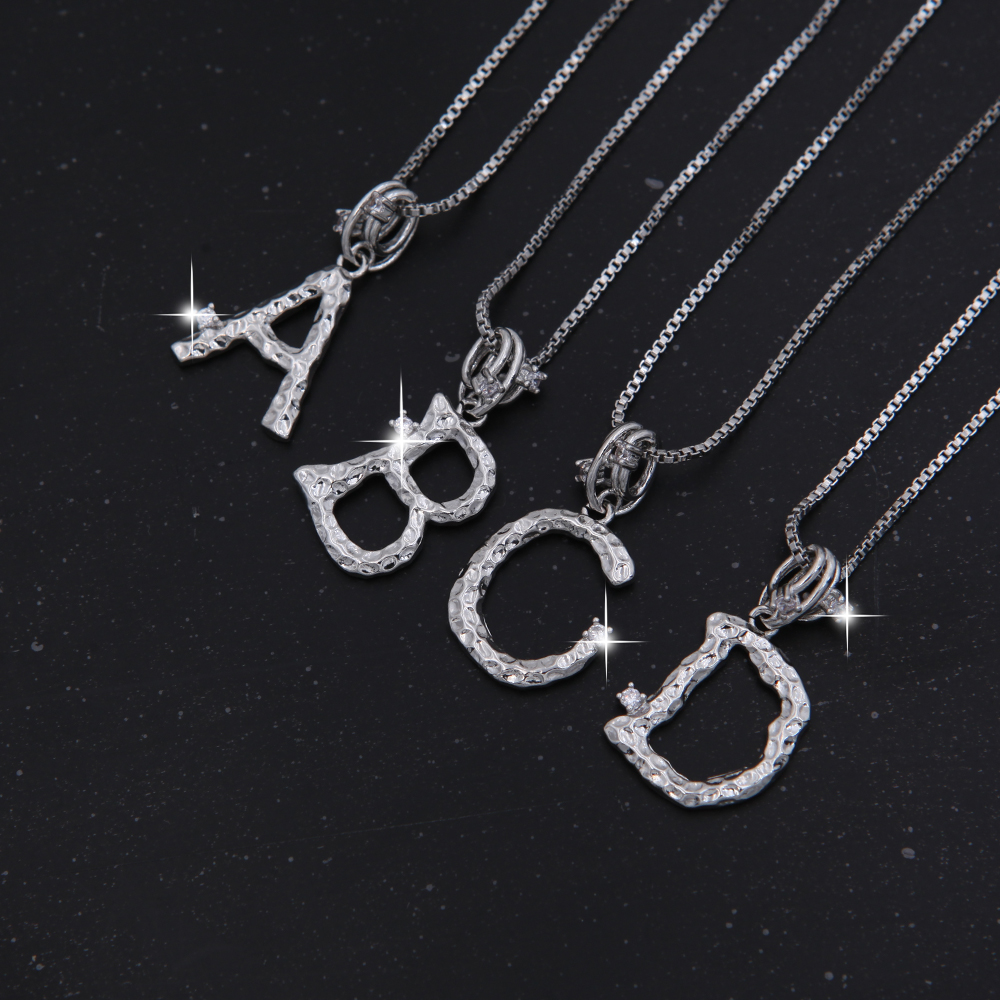 Copper White Gold Plated Simple Style Shiny Letter Inlay Zircon Pendant Necklace display picture 1