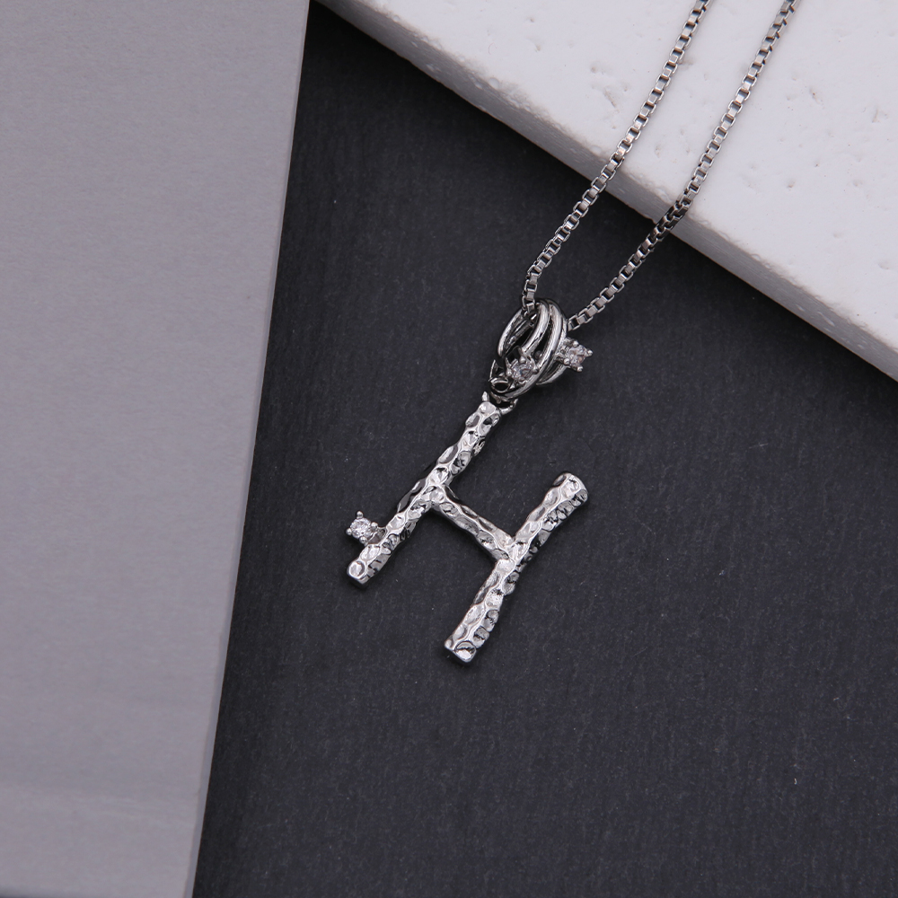 Copper White Gold Plated Simple Style Shiny Letter Inlay Zircon Pendant Necklace display picture 12