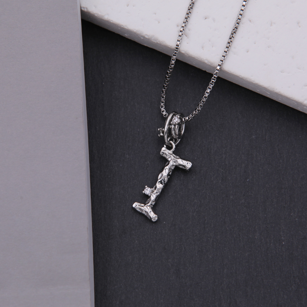 Copper White Gold Plated Simple Style Shiny Letter Inlay Zircon Pendant Necklace display picture 11