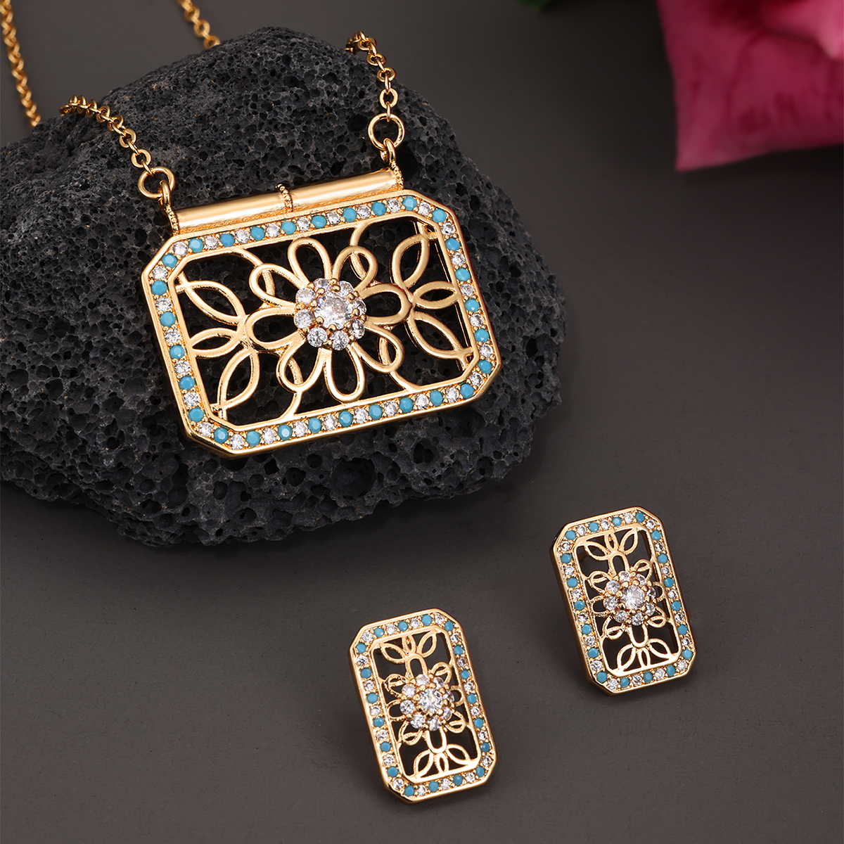 Copper 18K Gold Plated Ethnic Style Pastoral Simple Style Hollow Out Inlay Printing Zircon Jewelry Set display picture 8