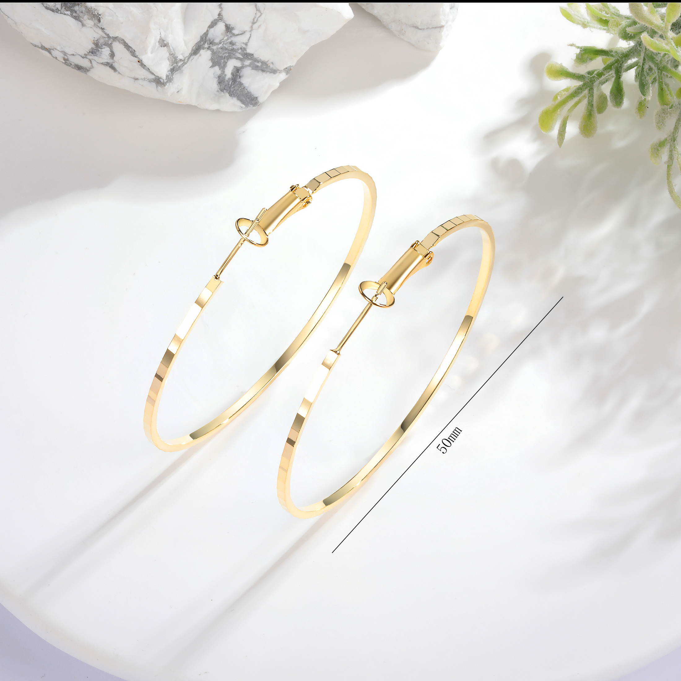 1 Paar Einfacher Stil Runden Kupfer 18 Karat Vergoldet Reif Ohrringe display picture 5