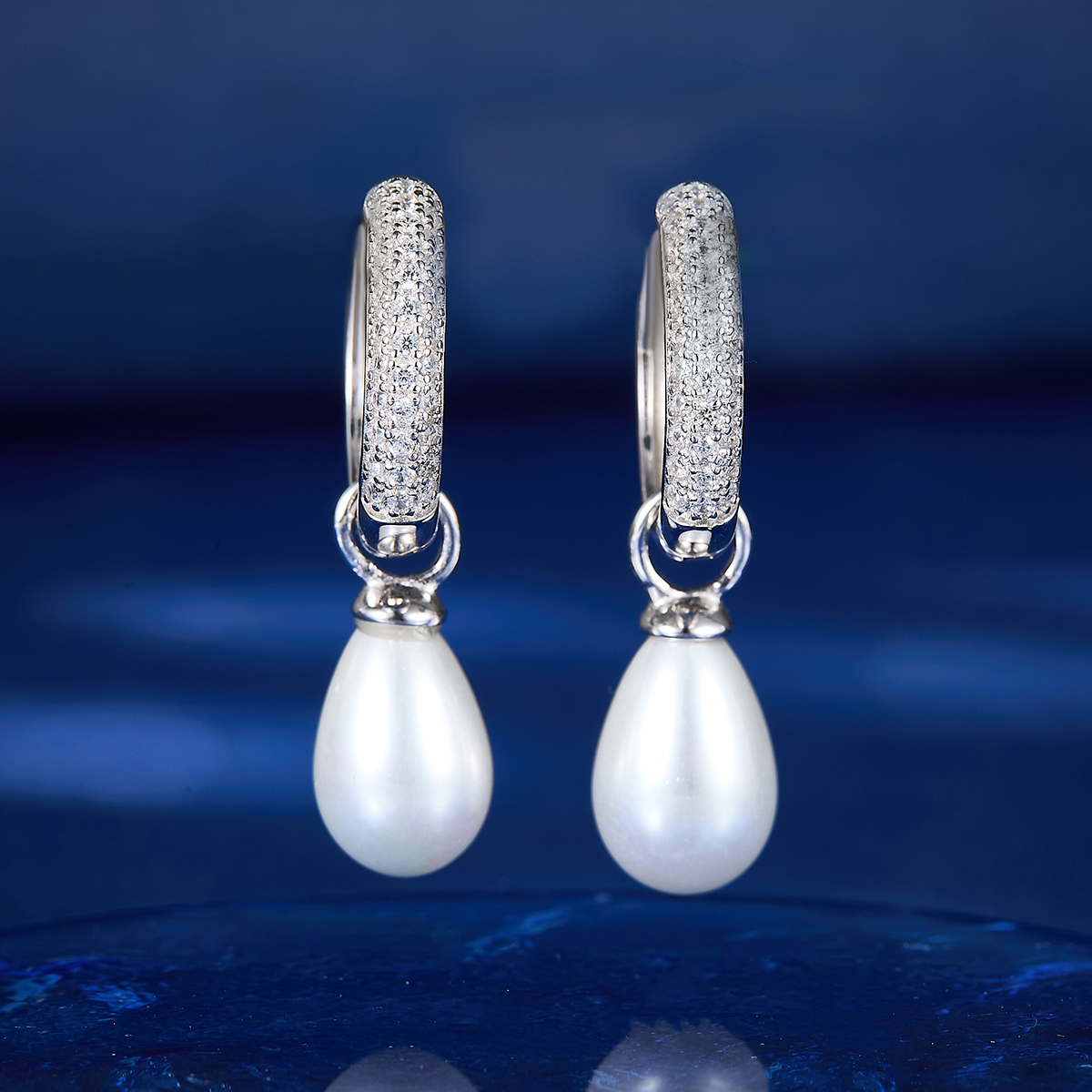 1 Pair Elegant Glam Luxurious Geometric Inlay Sterling Silver Artificial Pearls Zircon White Gold Plated Drop Earrings display picture 4