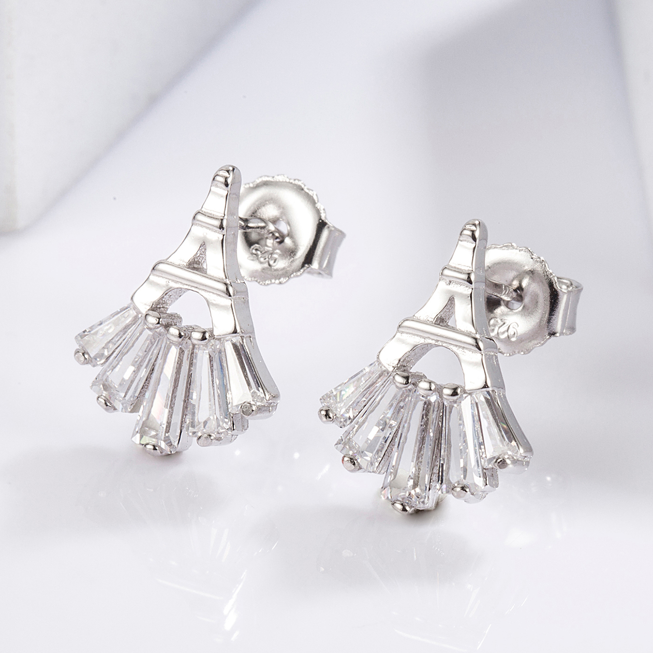 1 Pair Princess Simple Style Crown Plating Inlay Sterling Silver Zircon White Gold Plated Ear Studs display picture 2