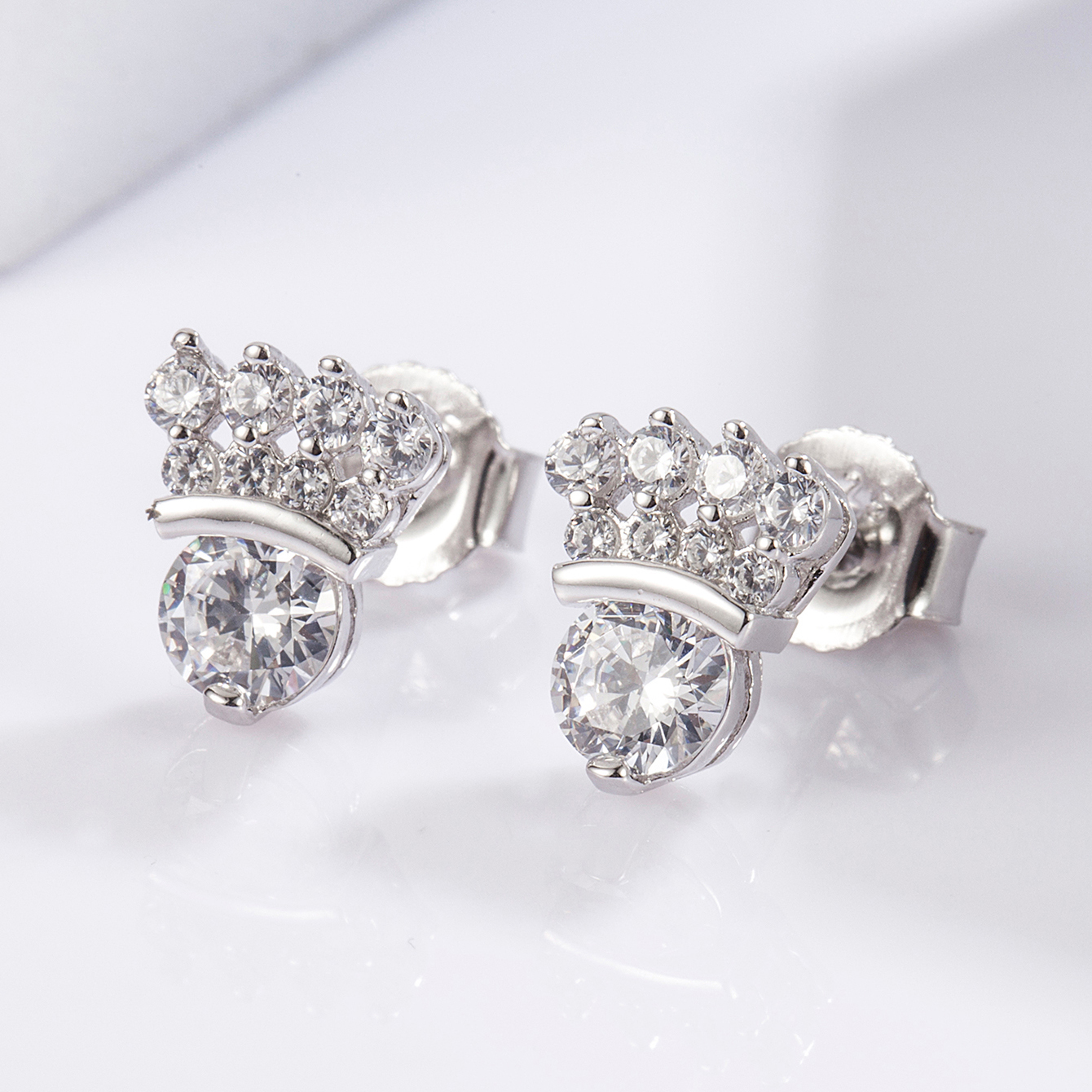 1 Pair Princess Simple Style Crown Plating Inlay Sterling Silver Zircon White Gold Plated Ear Studs display picture 6