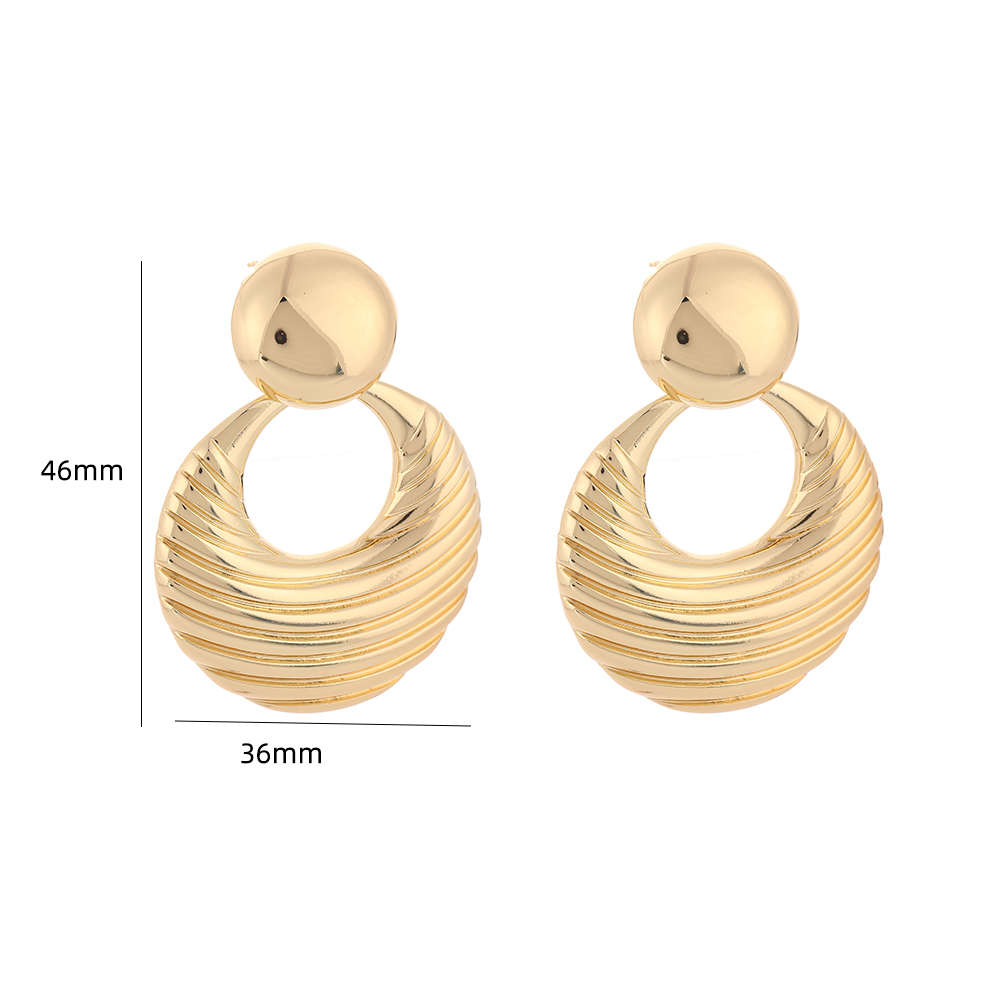 1 Pair Elegant Simple Style Geometric Asymmetrical Three-dimensional Copper K Gold Plated White Gold Plated Ear Studs display picture 1