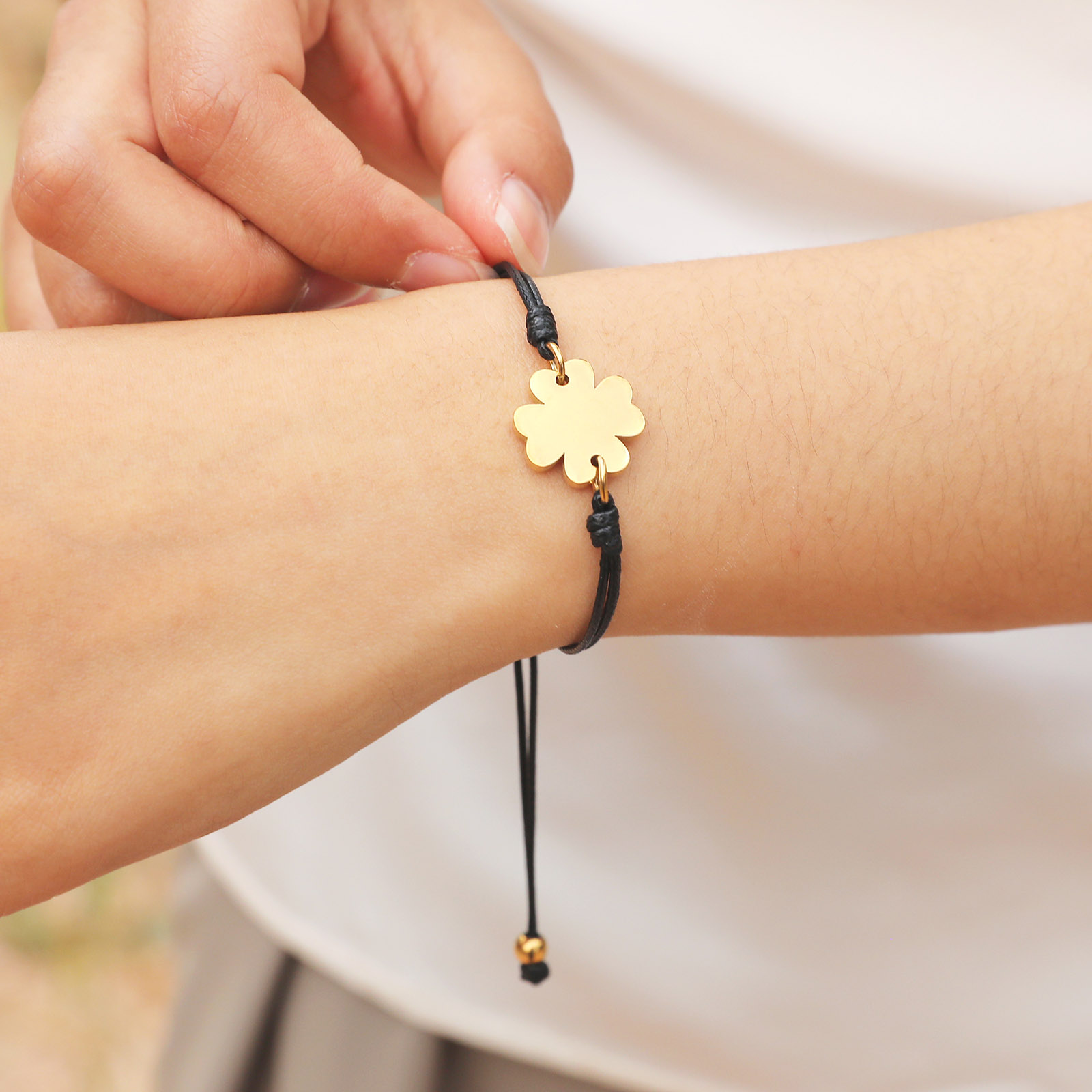 Simple Style Classic Style Four Leaf Clover Alloy Rope Gold Plated Women's Drawstring Bracelets display picture 6