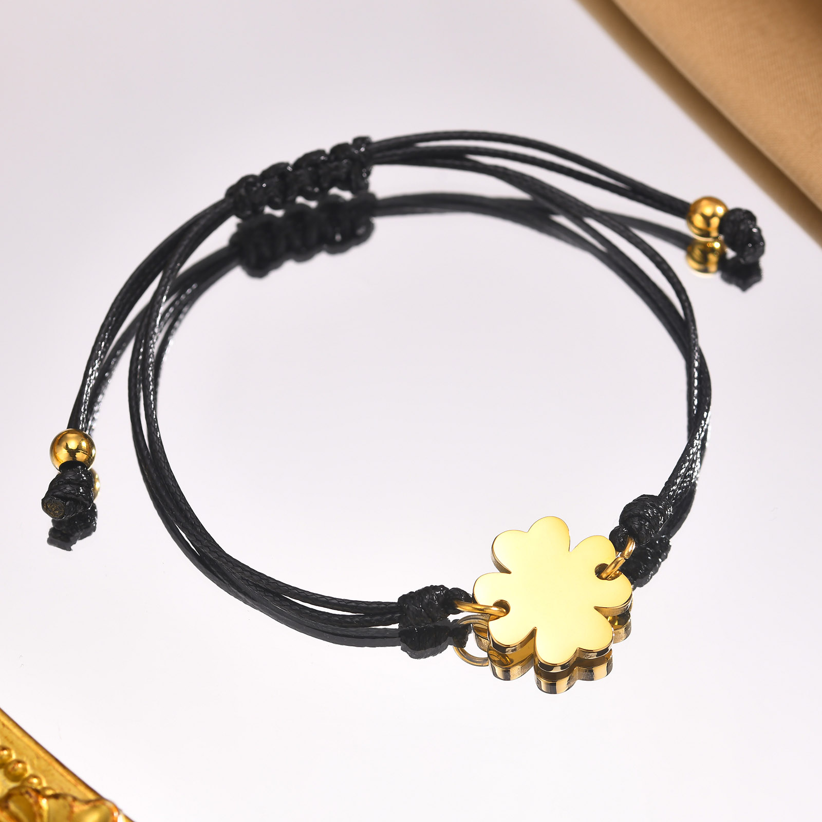 Simple Style Classic Style Four Leaf Clover Alloy Rope Gold Plated Women's Drawstring Bracelets display picture 9