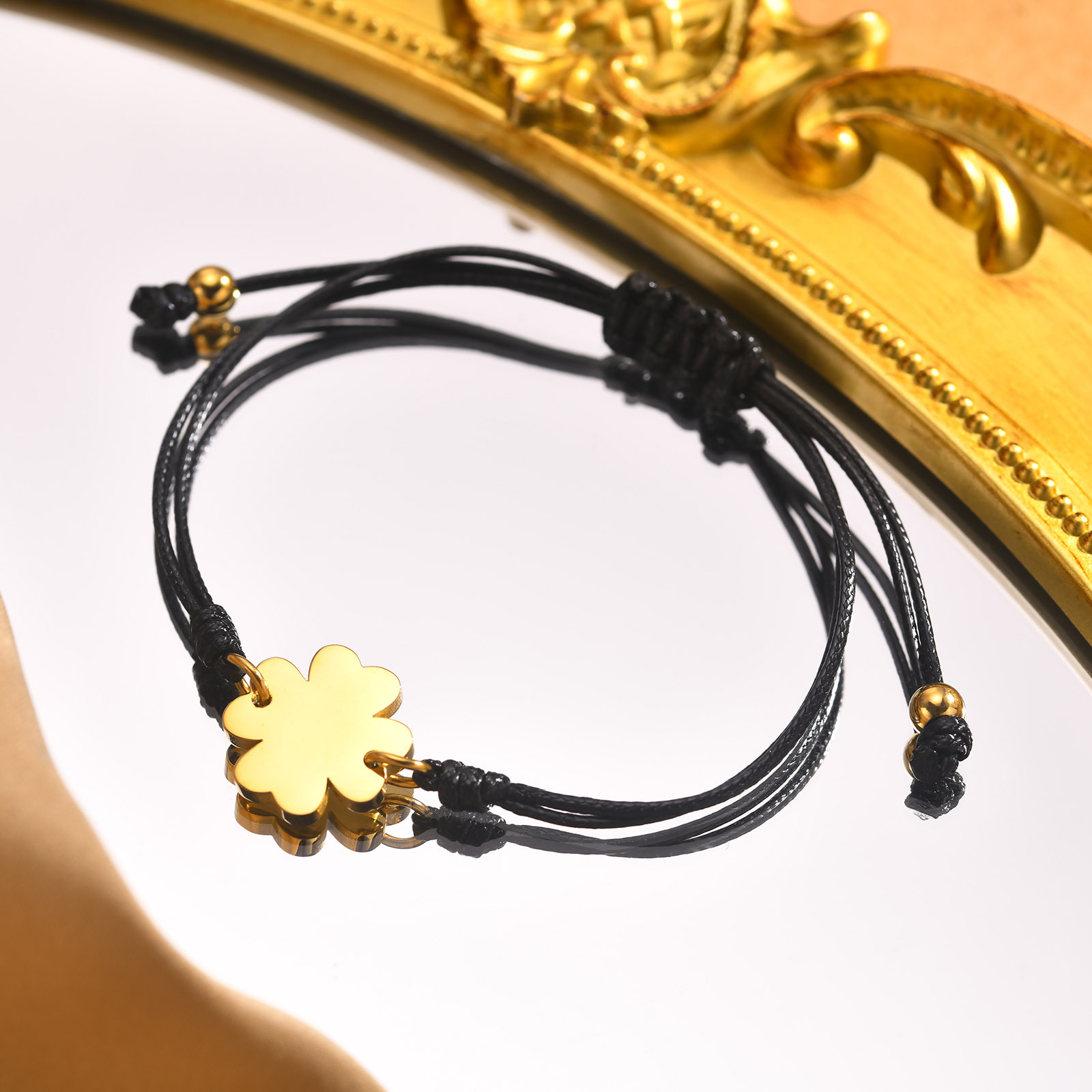 Simple Style Classic Style Four Leaf Clover Alloy Rope Gold Plated Women's Drawstring Bracelets display picture 10