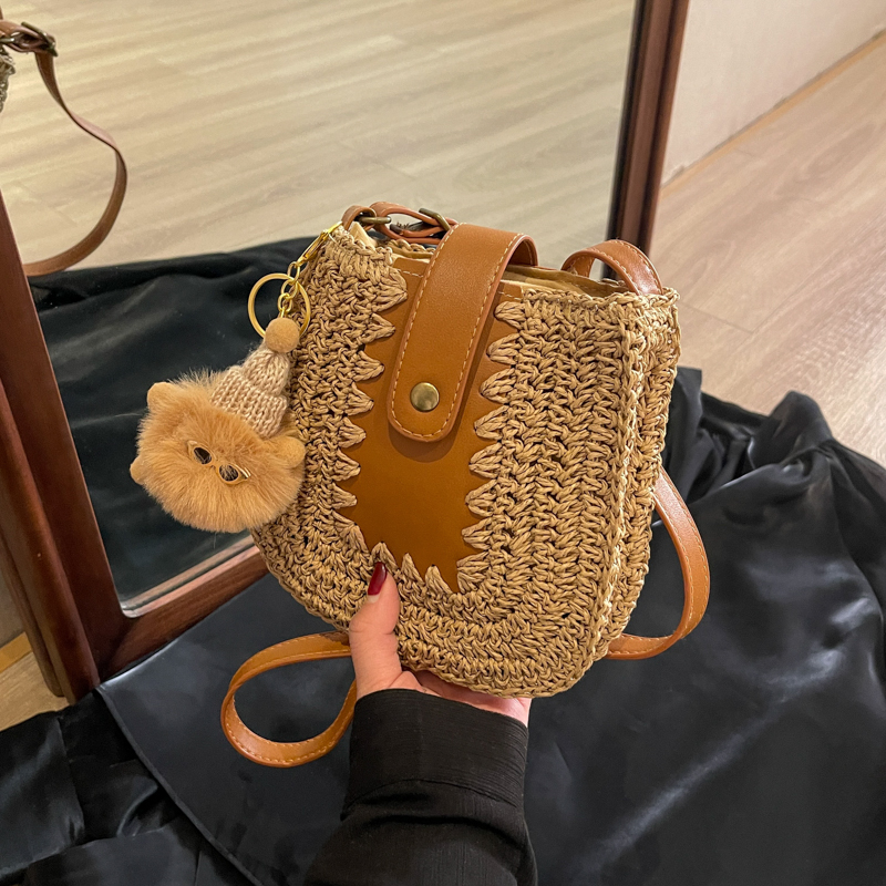 Women's Straw Color Block Classic Style Magnetic Buckle Crossbody Bag display picture 11