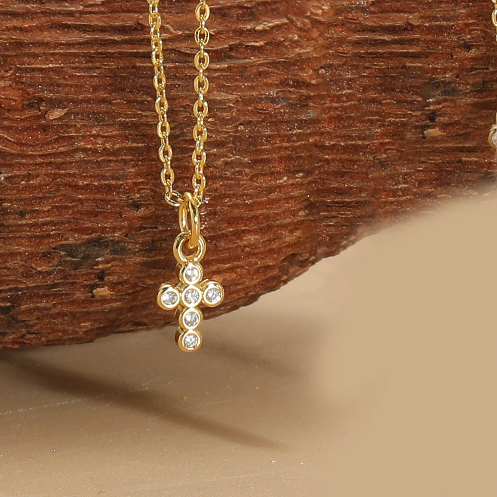 Copper 14K Gold Plated Vintage Style Simple Style Commute Inlay Cross Palm Zircon Pendant Necklace display picture 7