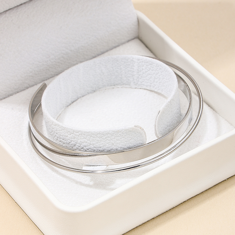 Nordic Style Simple Style Round Alloy Shiny Metallic Women's Bangle display picture 5