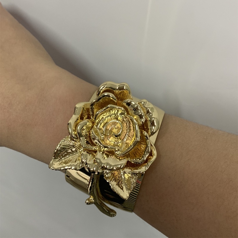 Vintage Style Streetwear Flower Gold Plated Silver Plated Alloy Copper Wholesale Bangle display picture 5