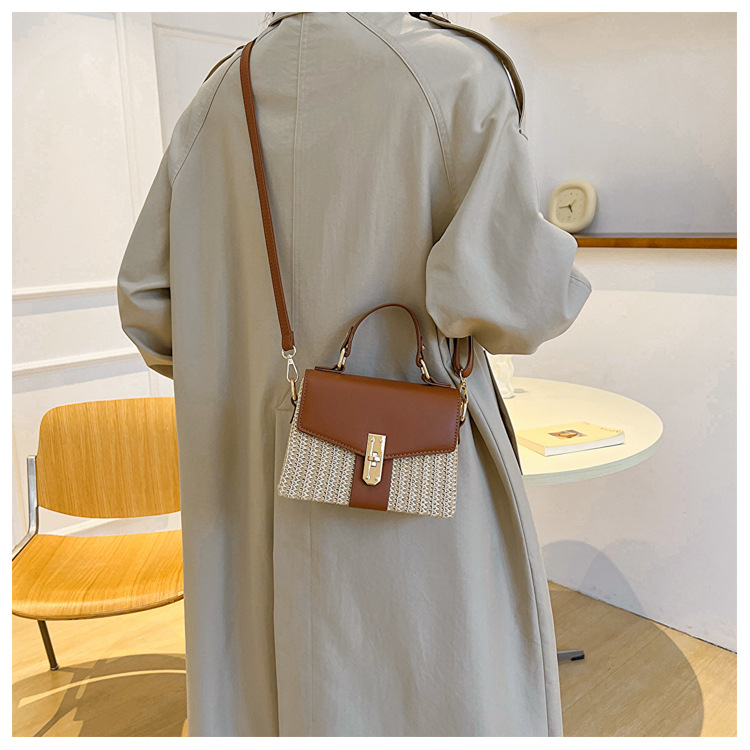 Women's Small Straw Color Block Vacation Beach Weave Square Lock Clasp Crossbody Bag Straw Bag display picture 5