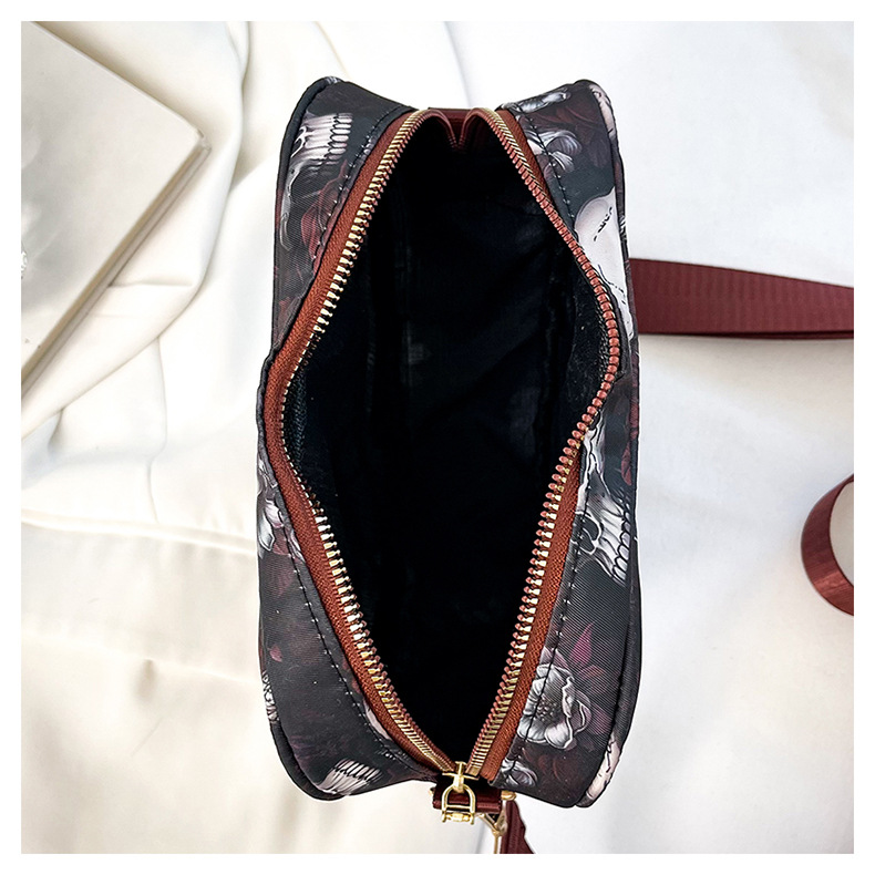 Women's Small Oxford Cloth Skull Streetwear Heart-shaped Zipper Bag Sets Crossbody Bag display picture 7